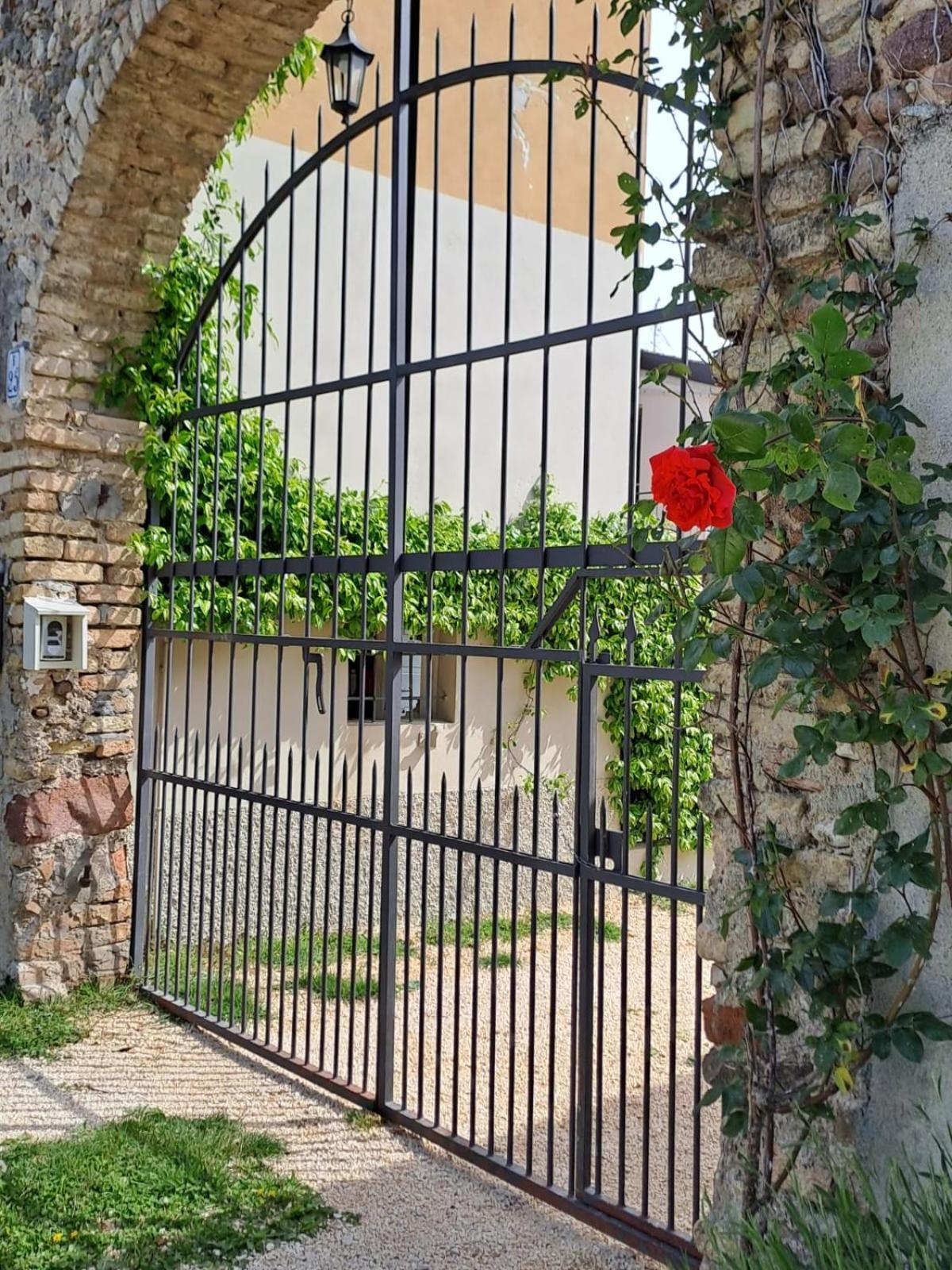 Reborn Room Cavriana Exterior photo